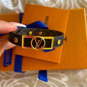 Louis Vuitton Orange Gift Box with Blue Ribbon